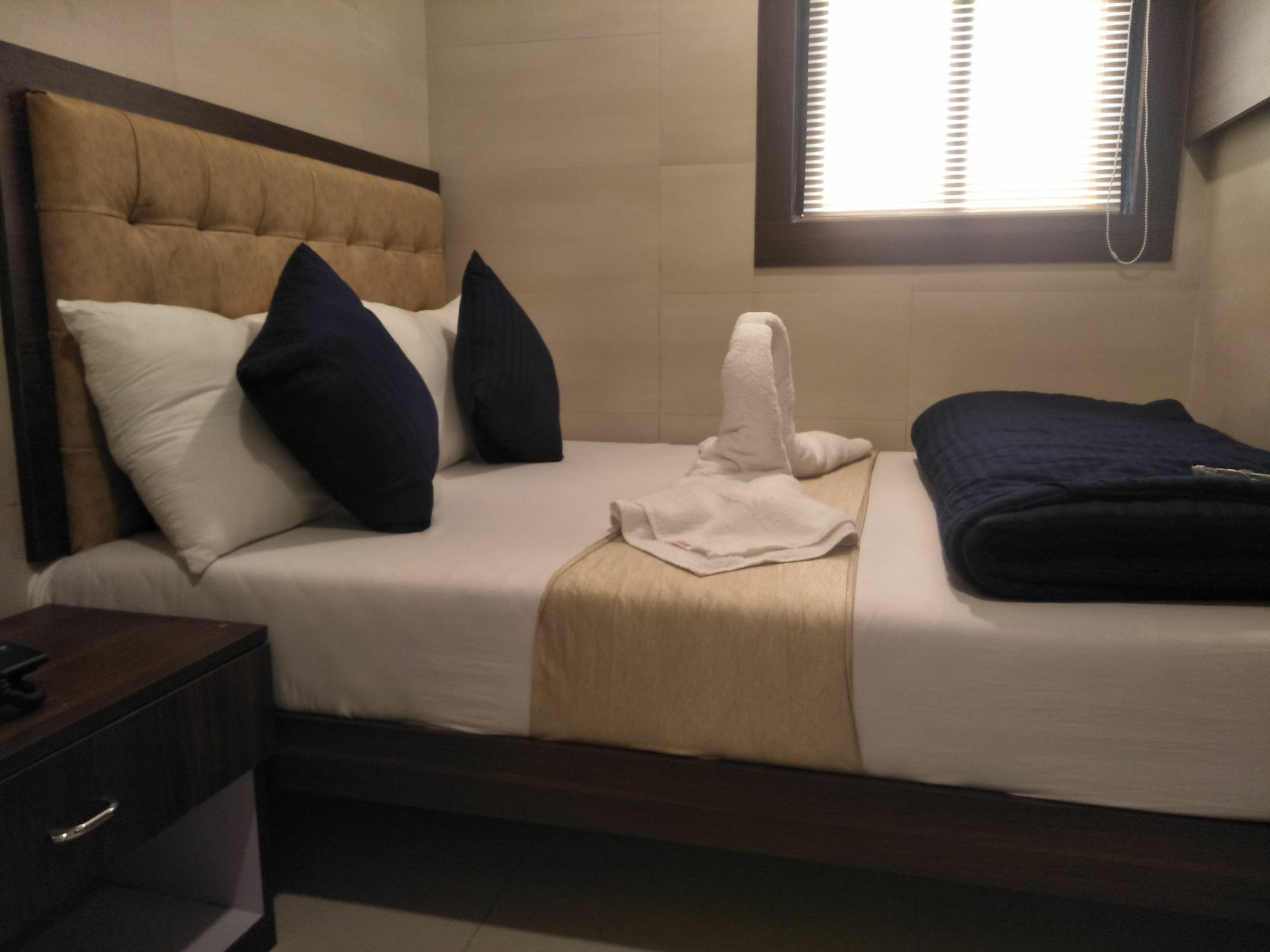 Hotel Avenue Residency Bombaj Zewnętrze zdjęcie